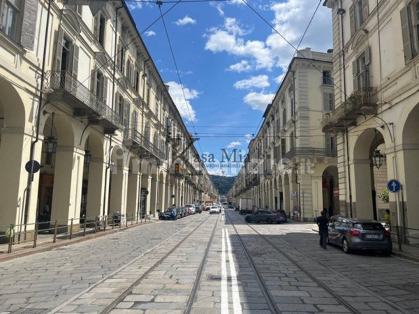 appartamento in vendita a Torino in zona Centro Storico