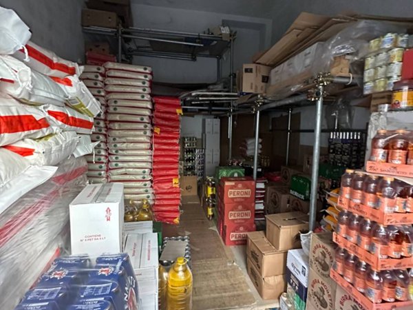 locale commerciale in vendita a Torino in zona Centro Storico