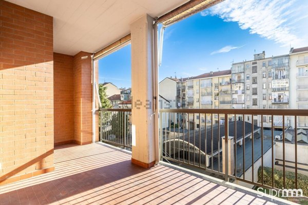 appartamento in vendita a Torino in zona Parella