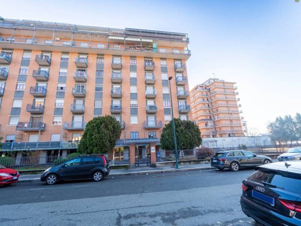 appartamento in vendita a Torino in zona Lingotto