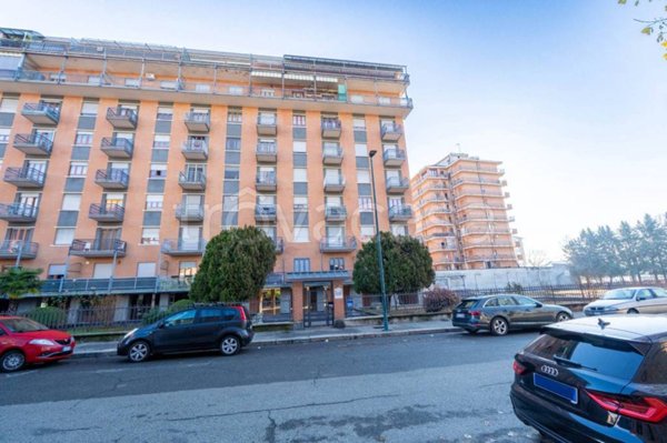 appartamento in vendita a Torino in zona Lingotto