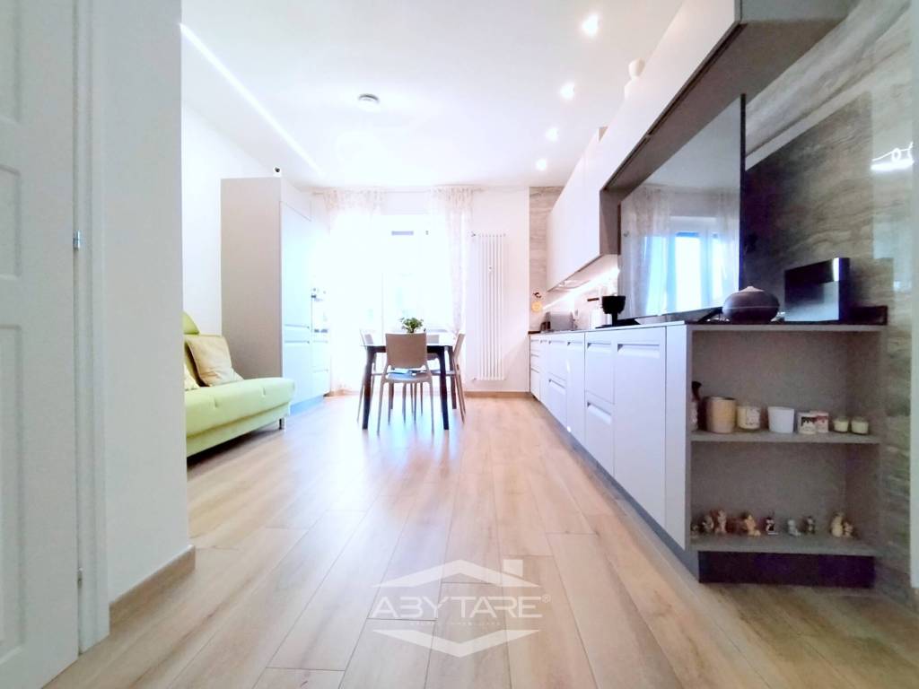 appartamento in vendita a Torino in zona Santa Rita