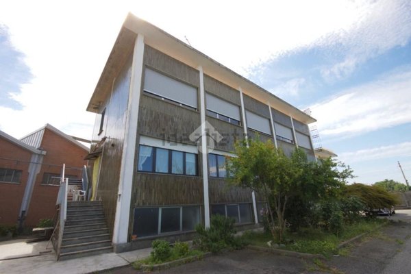 ufficio in vendita a Torino in zona Bertolla