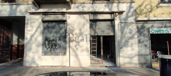 locale commerciale in vendita a Torino in zona Barriera di Milano