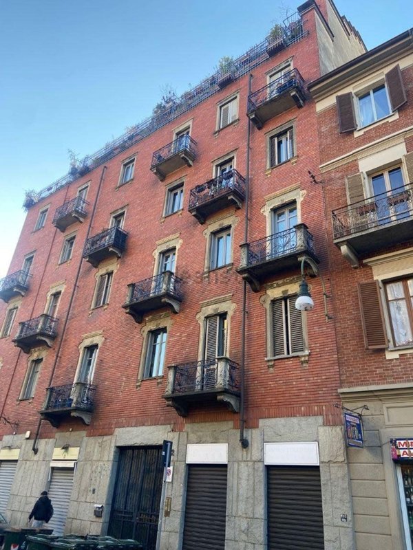 appartamento in vendita a Torino in zona Cenisia