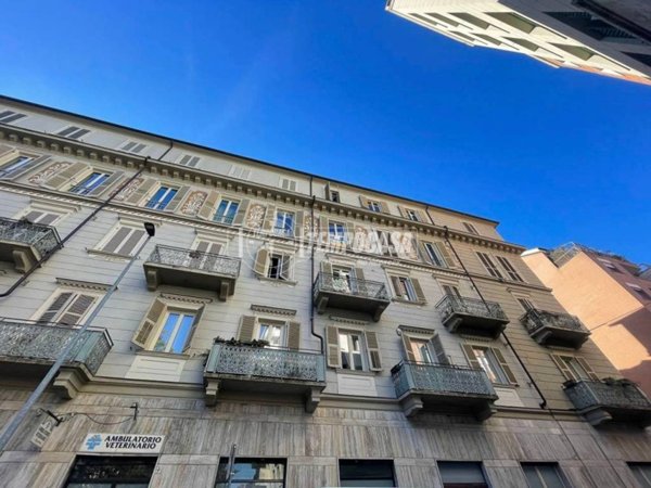 appartamento in vendita a Torino in zona San Salvario