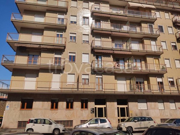 appartamento in vendita a Torino in zona Lingotto