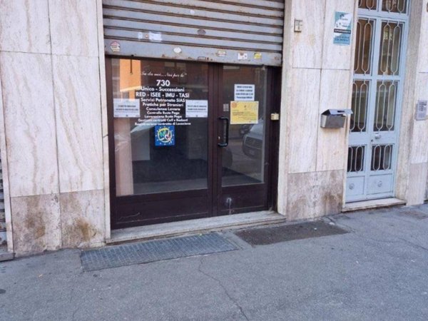negozio in vendita a Torino in zona Aurora