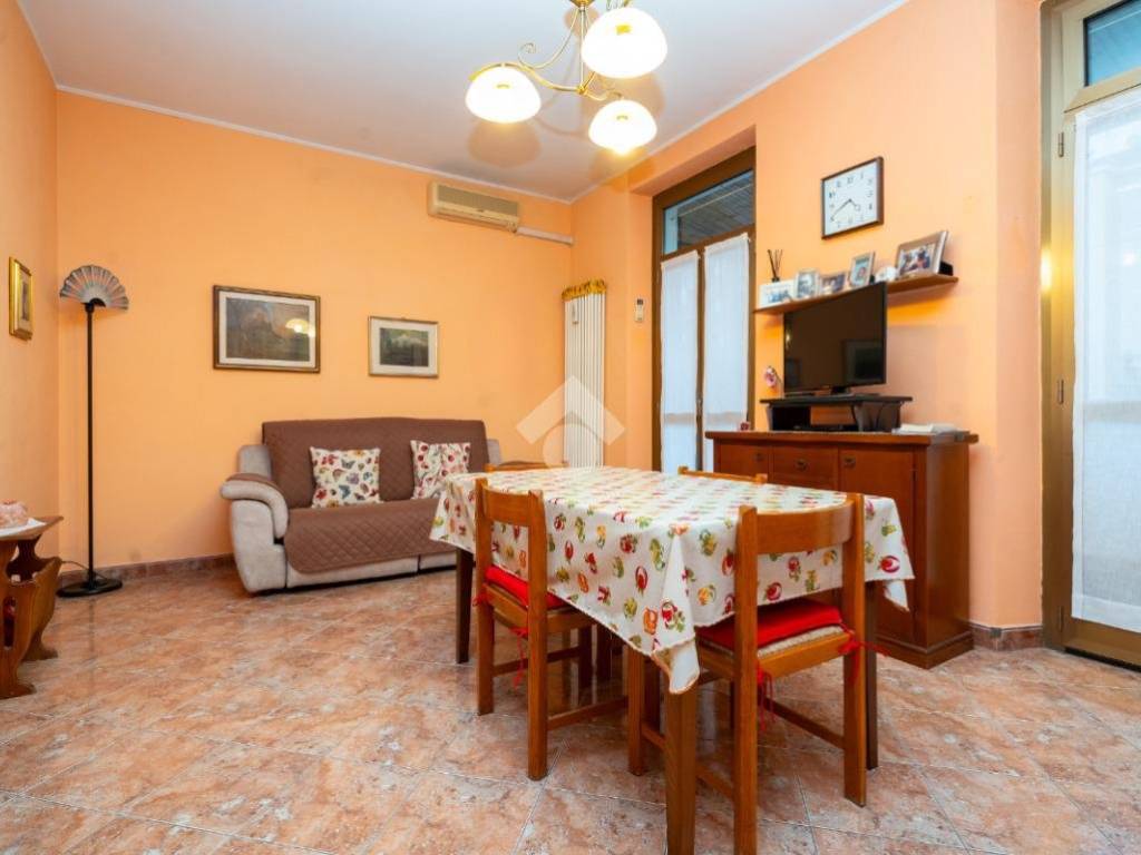 appartamento in vendita a Torino in zona Borgo San Paolo