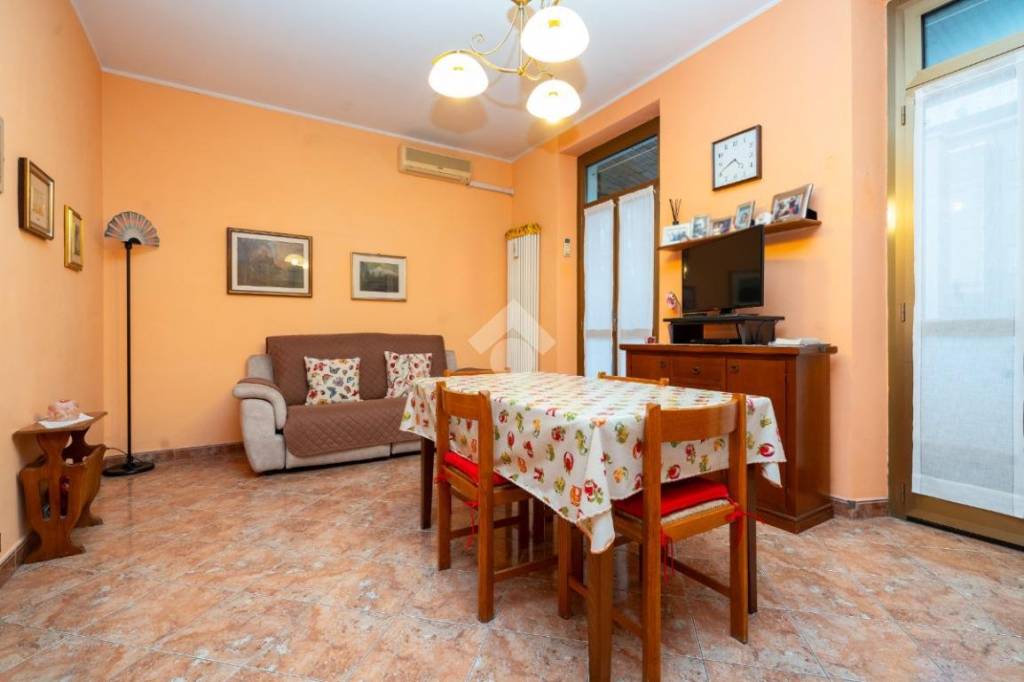 appartamento in vendita a Torino in zona Cenisia