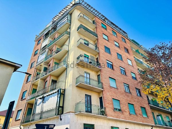appartamento in vendita a Torino in zona Borgata Vittoria