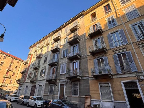 appartamento in vendita a Torino in zona Cenisia