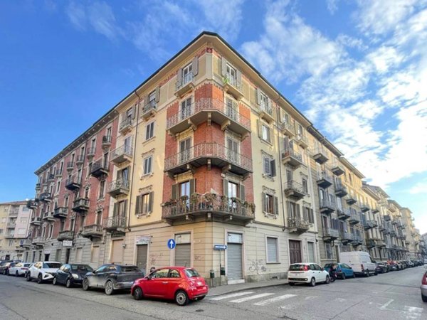 appartamento in vendita a Torino in zona Cenisia