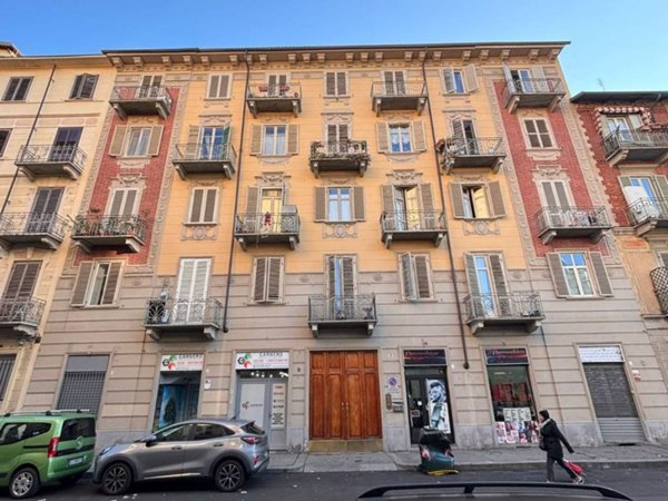 appartamento in vendita a Torino in zona Cenisia