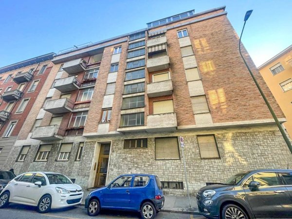 appartamento in vendita a Torino in zona Cenisia