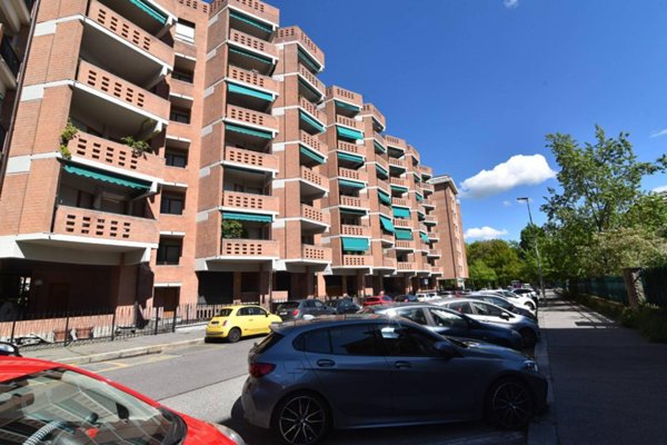 appartamento in vendita a Torino in zona Millefonti