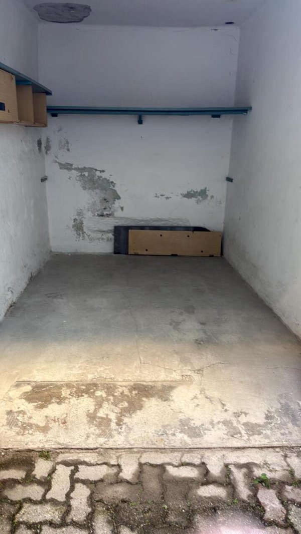 locale di sgombero in vendita a Torino in zona San Donato