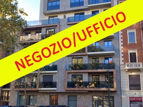 negozio in vendita a Torino in zona Cit Turin