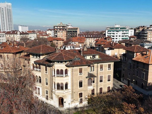 appartamento in vendita a Torino in zona Crocetta