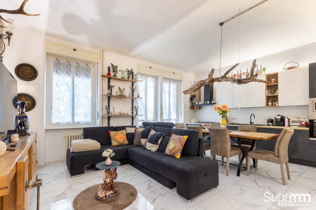 appartamento in vendita a Torino in zona Rosa