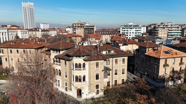 appartamento in vendita a Torino in zona Crocetta