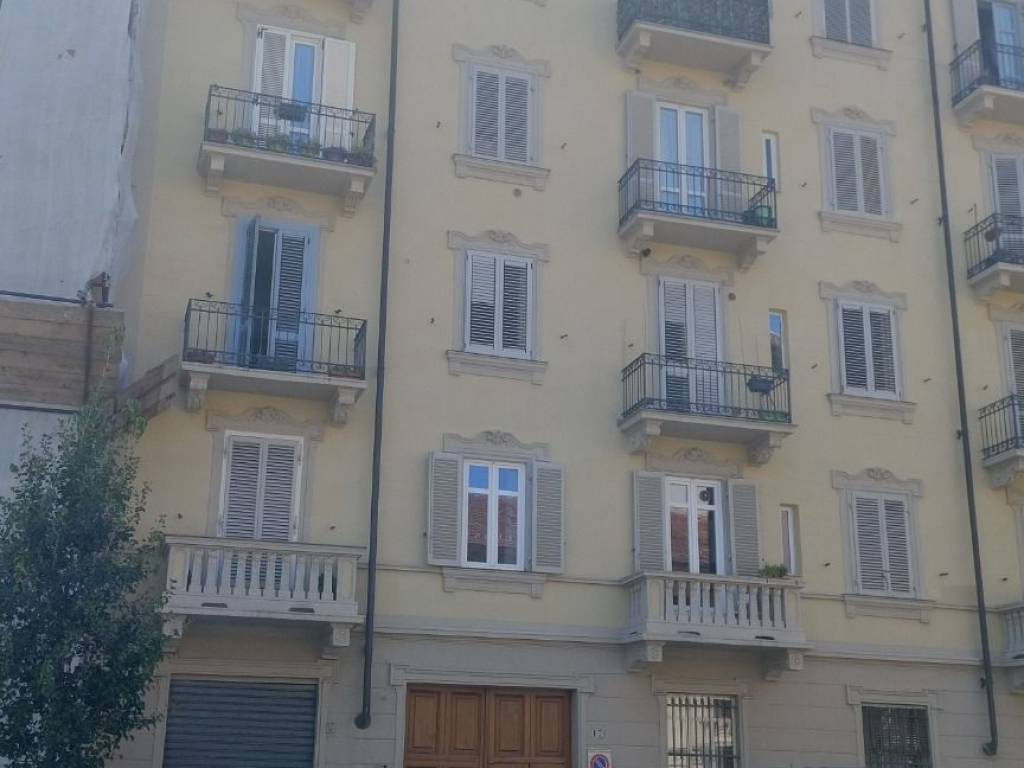 appartamento in vendita a Torino in zona Borgata Vittoria