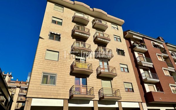 appartamento in vendita a Torino in zona Lingotto