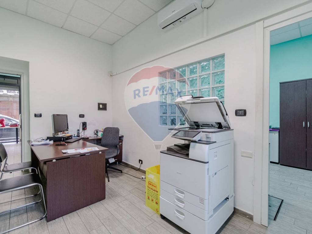 negozio in vendita a Torino in zona Barriera di Milano