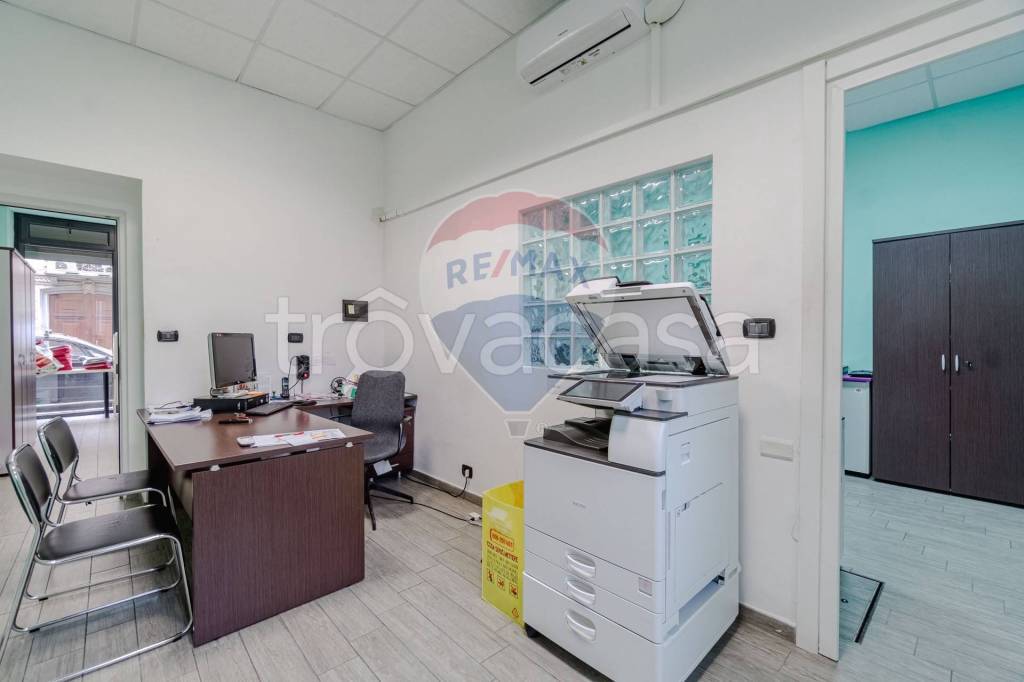 negozio in vendita a Torino in zona Barriera di Milano