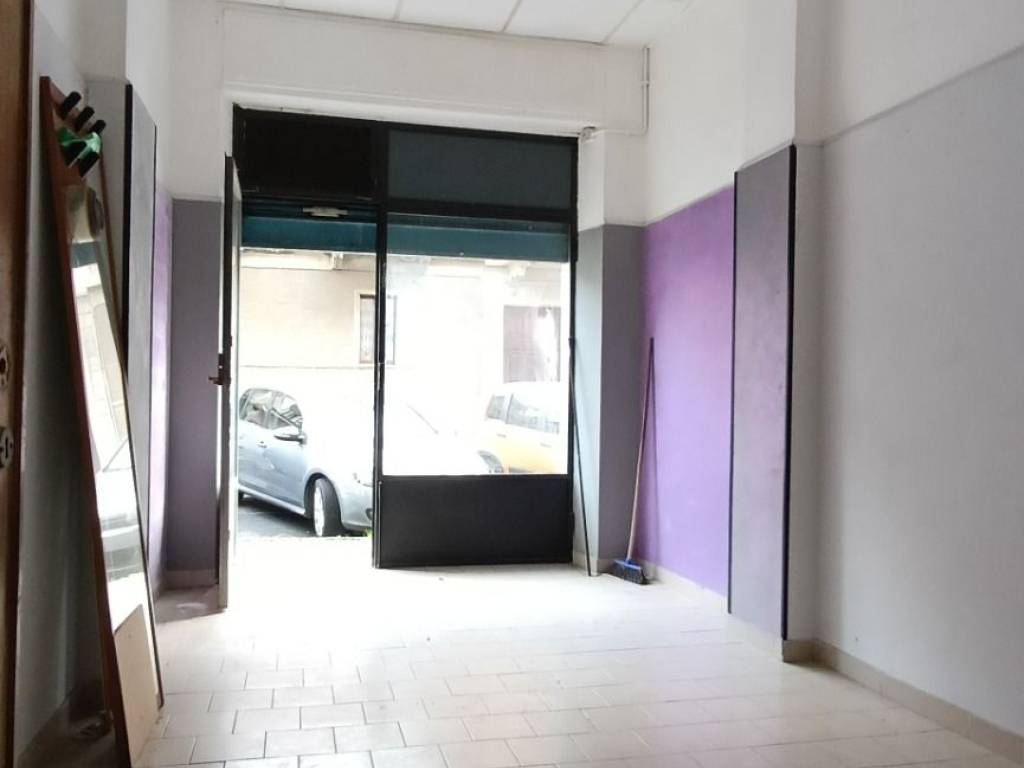 negozio in vendita a Torino in zona Aurora