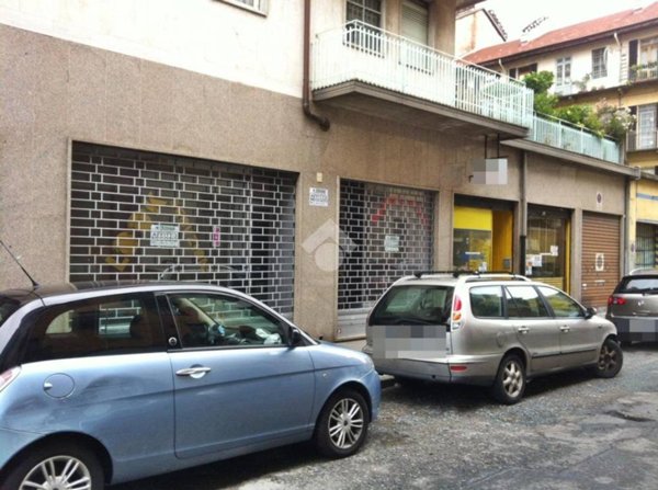 negozio in vendita a Torino in zona Borgo San Paolo