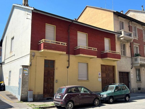 casa indipendente in vendita a Torino in zona Borgo San Paolo