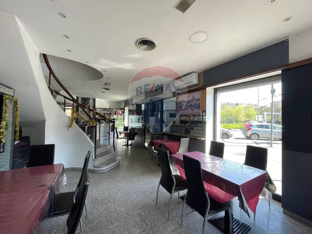 negozio in vendita a Torino in zona Lucento