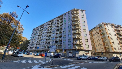 appartamento in vendita a Torino in zona Lingotto