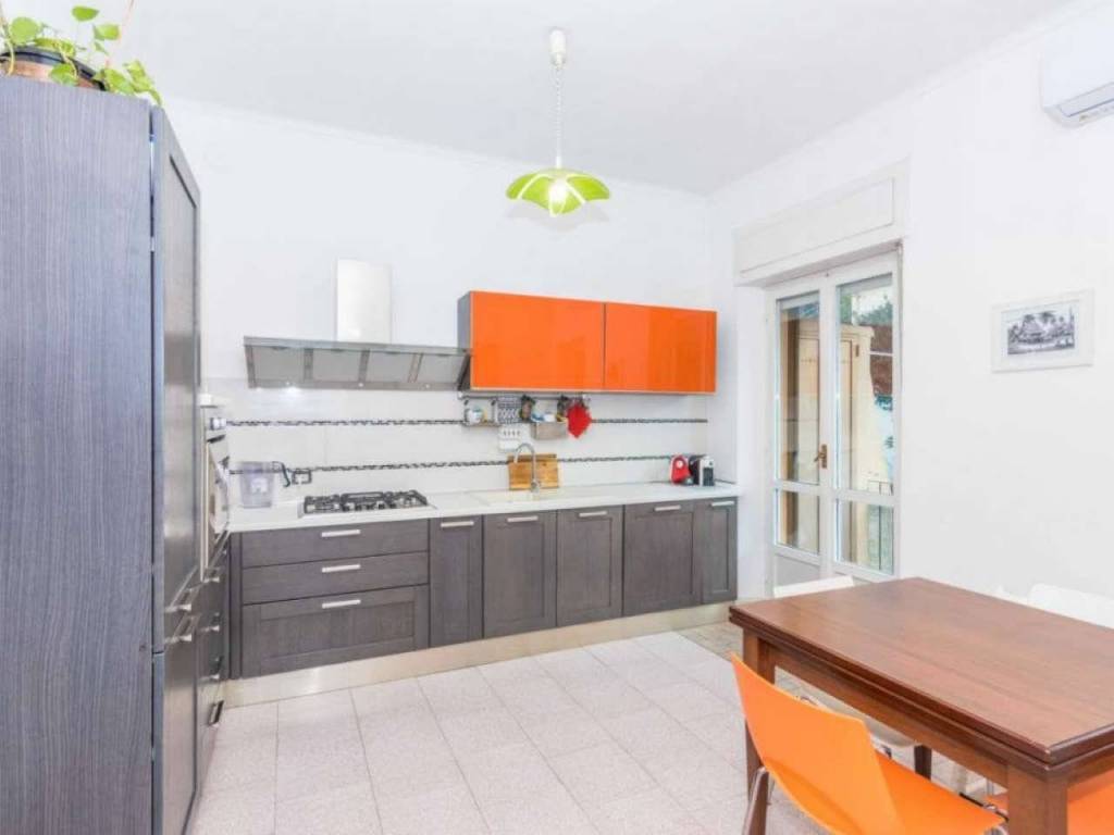 appartamento in vendita a Torino in zona Cavoretto