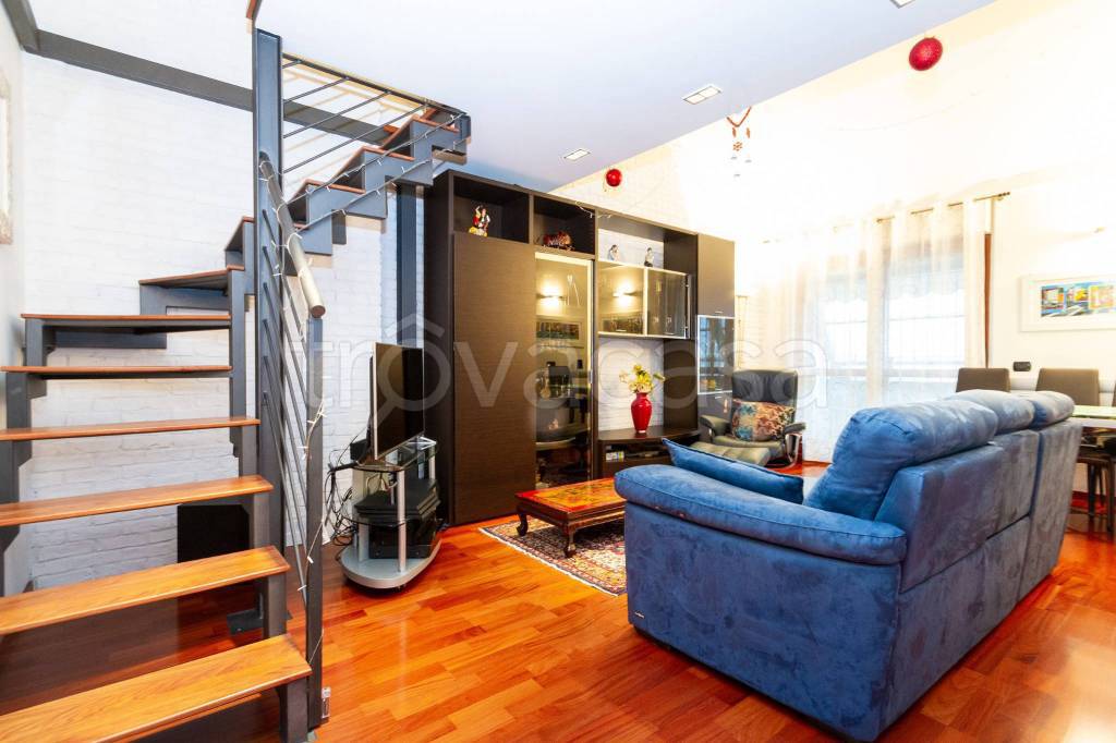 appartamento in vendita a Torino in zona Lingotto