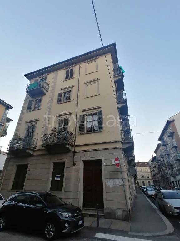 appartamento in vendita a Torino in zona Aurora