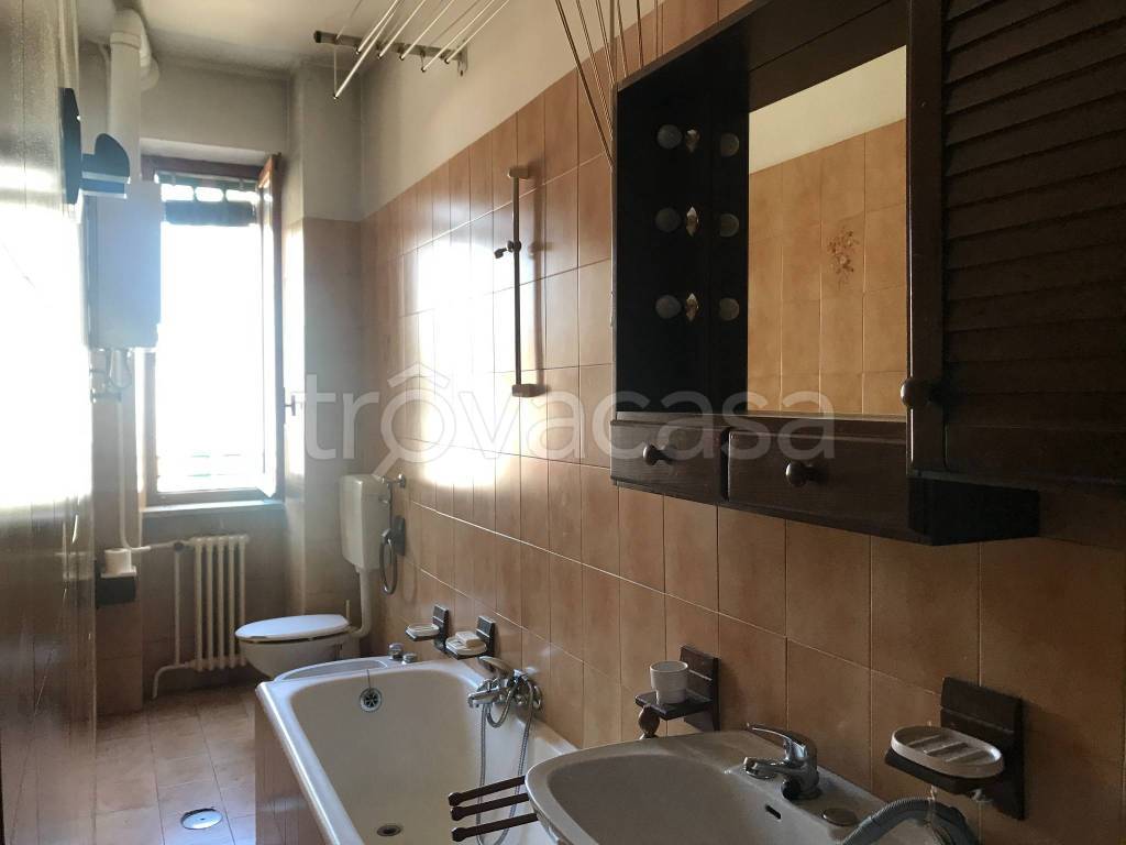 appartamento in vendita a Torino in zona Lingotto