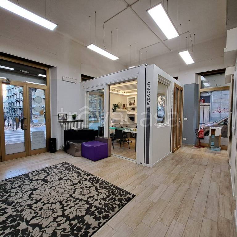 negozio in vendita a Torino in zona San Donato