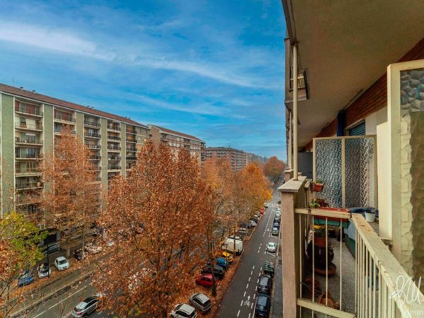 appartamento in vendita a Torino in zona Santa Rita