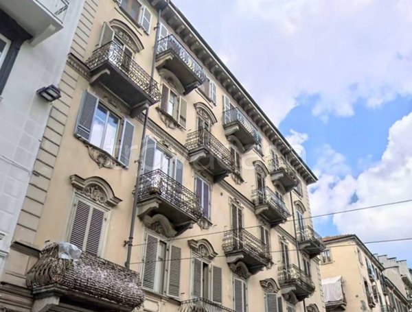 appartamento in vendita a Torino in zona Aurora