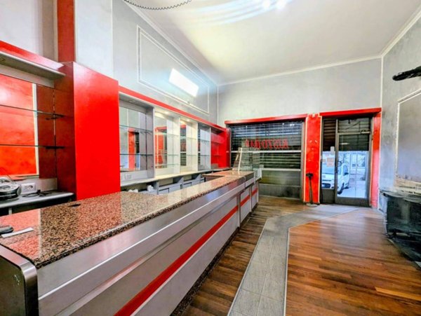 negozio in vendita a Torino in zona Millefonti