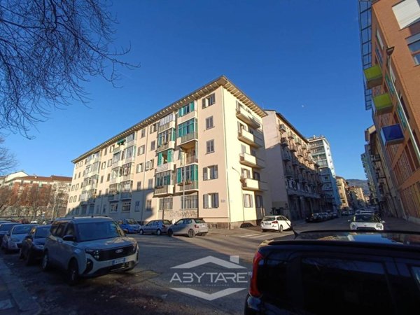 appartamento in vendita a Torino in zona Lingotto