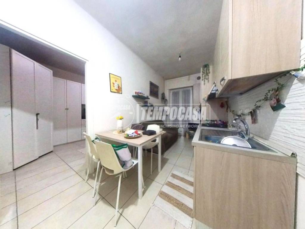 appartamento in vendita a Torino in zona Borgata Vittoria