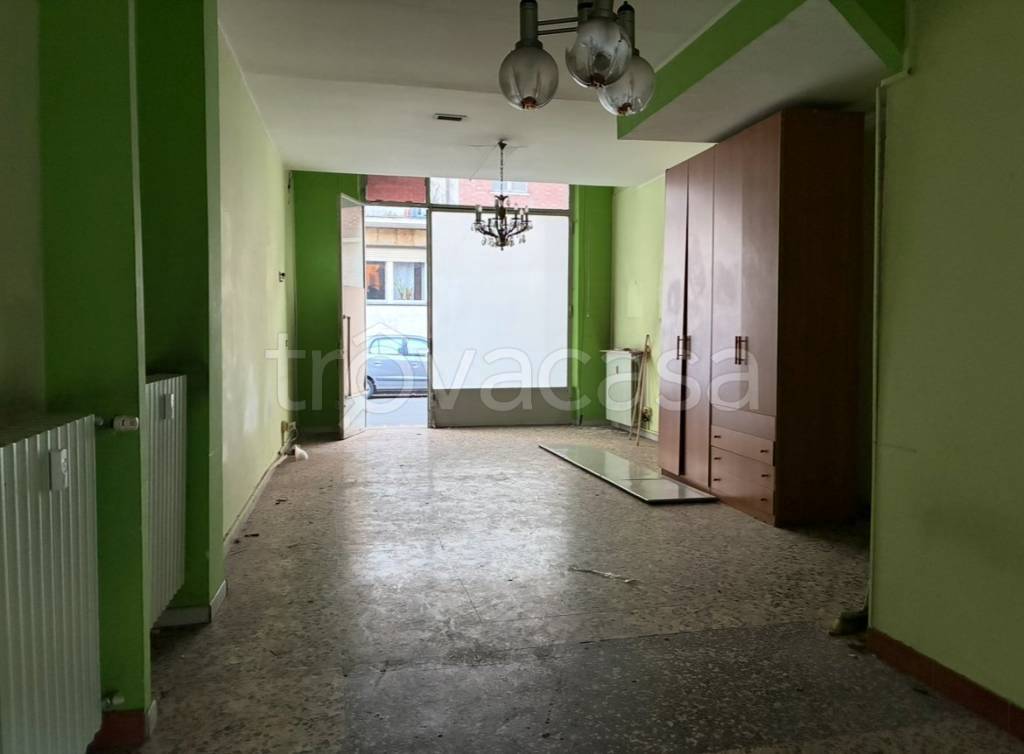 negozio in vendita a Torino in zona San Donato