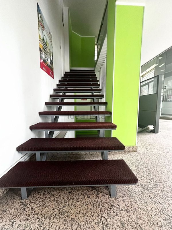 locale commerciale in vendita a Torino in zona Millefonti