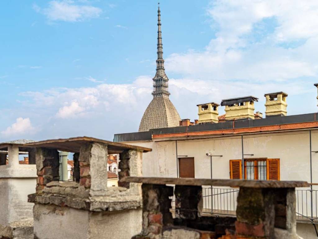 appartamento in vendita a Torino in zona Centro Storico