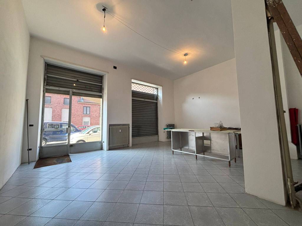 negozio in vendita a Torino in zona Millefonti