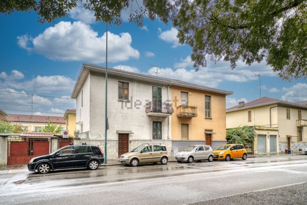 casa indipendente in vendita a Torino in zona Centro Storico