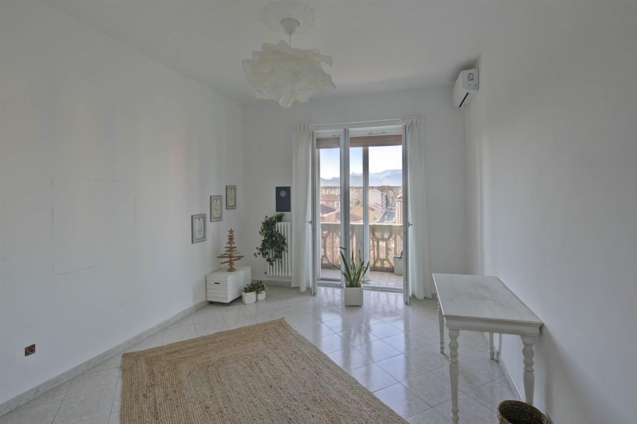 appartamento in vendita a Torino in zona Madonna di Campagna